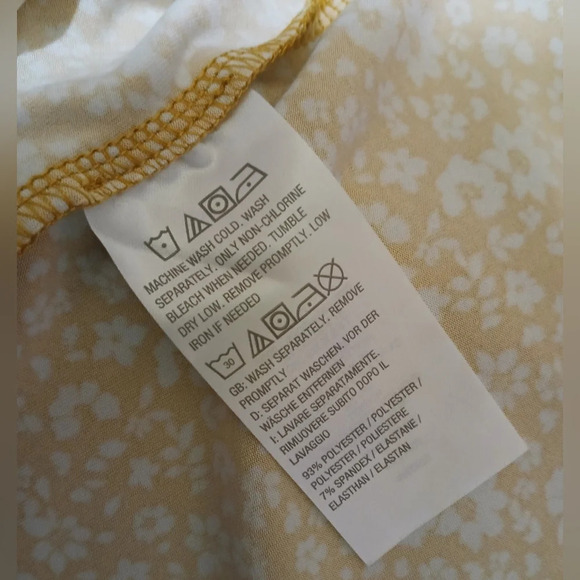 SUSAN GRAVER Printed Brushed Liquid Knit Floral Top 2X - Picture 6 of 6